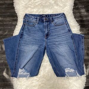 HOLLISTER DISTRESSED DENIM ULTRA HIGH RISE MOM JEAN CASUAL BASIC